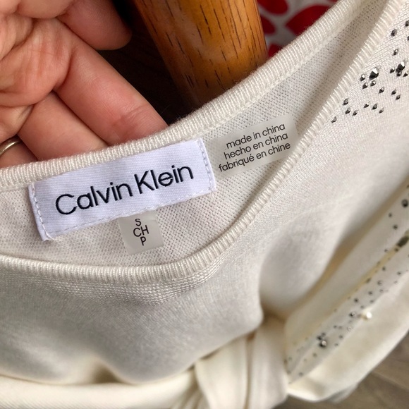 Calvin Klein White Long Sleeve - Picture 4 of 7